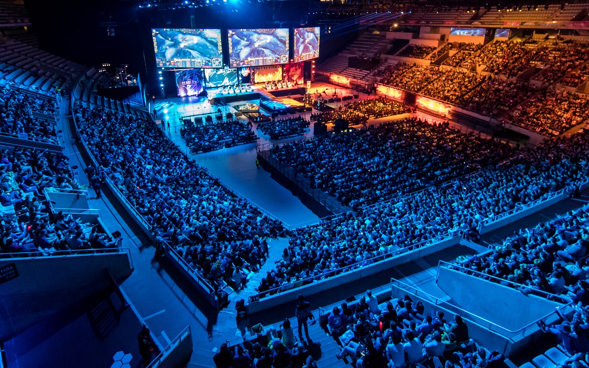 跻身欧洲潜 跻身欧洲潜