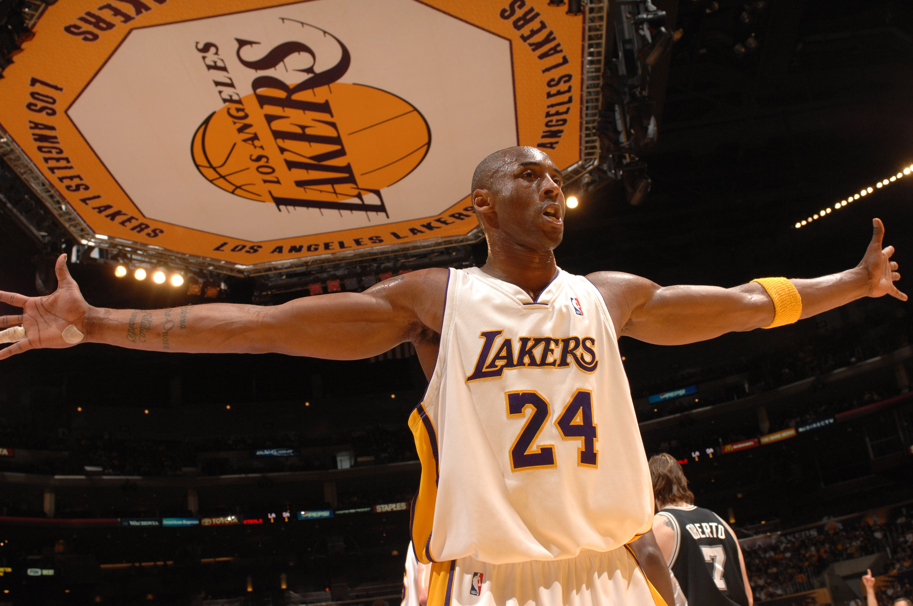 守回合中 守回合中